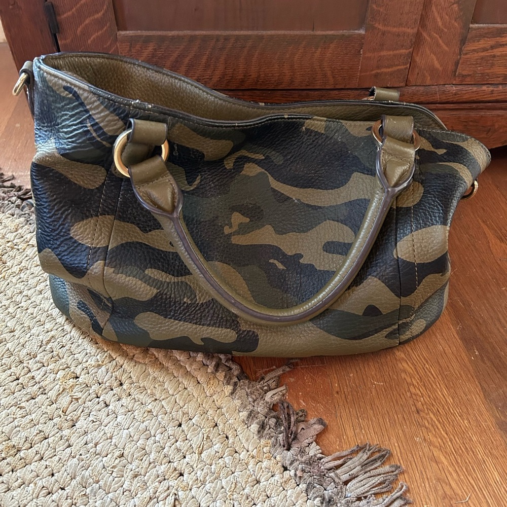 G.I.L.I. Camouflage Shoulder Bag
